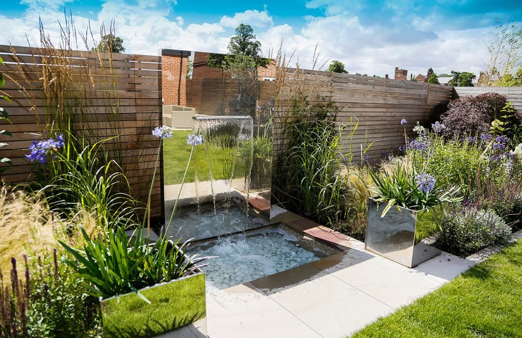 Sleek and contemporary design for outdoor living
